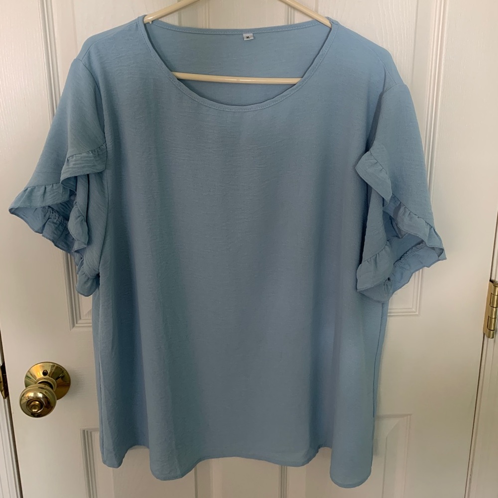 BNWOT womens size XL light blue short sleeve top.